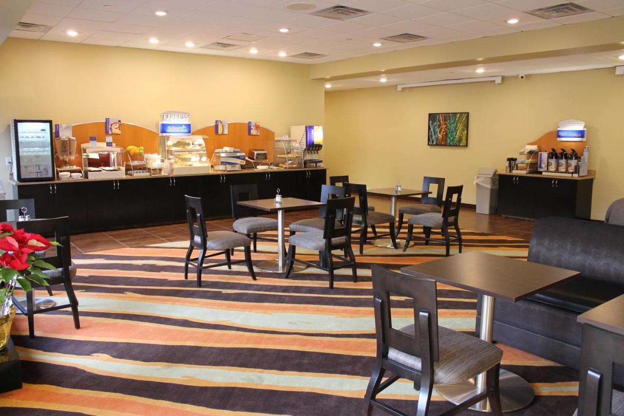 Holiday Inn Express Princeton Southeast, An Ihg Hotel Plainsboro Esterno foto